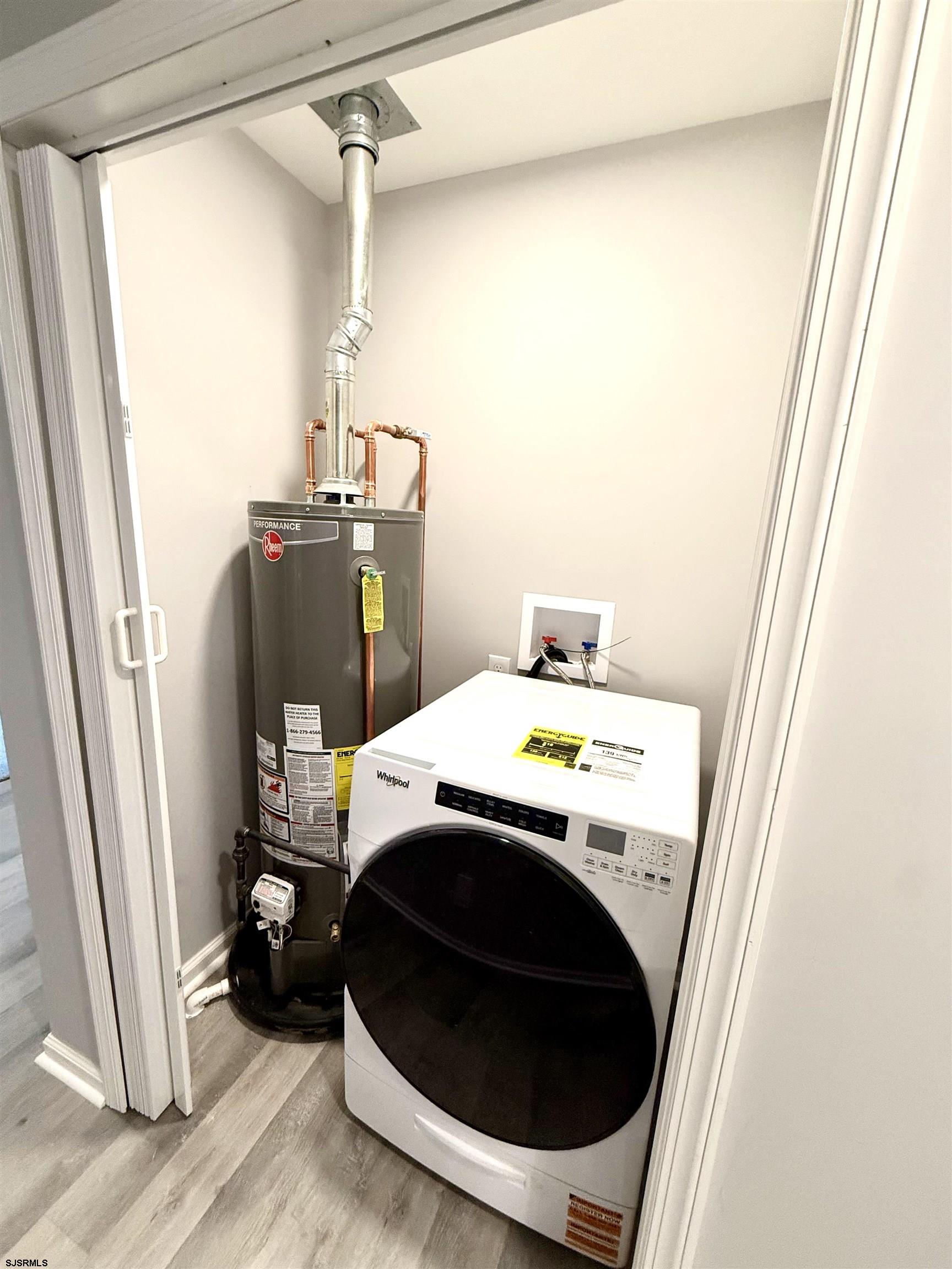 607 Sea Ranch Avenue Mays Landing, NJ 08330 - Photo 16 of 23 a utility room with dryer and washer