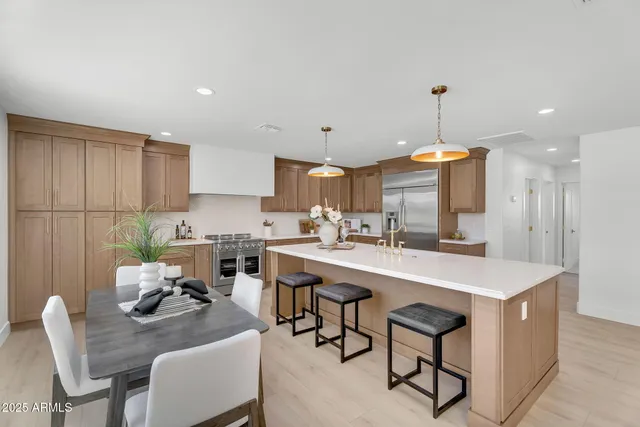 $674,995 | 1559 North Upland Circle, Mesa, AZ 85201