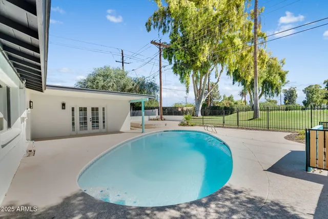 $674,995 | 1559 North Upland Circle, Mesa, AZ 85201