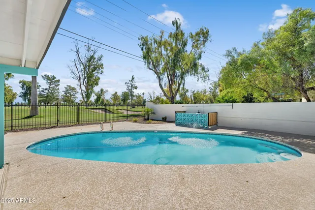 $674,995 | 1559 North Upland Circle, Mesa, AZ 85201