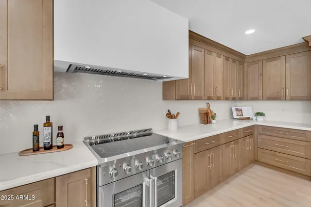 $674,995 | 1559 North Upland Circle, Mesa, AZ 85201