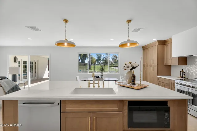 $674,995 | 1559 North Upland Circle, Mesa, AZ 85201