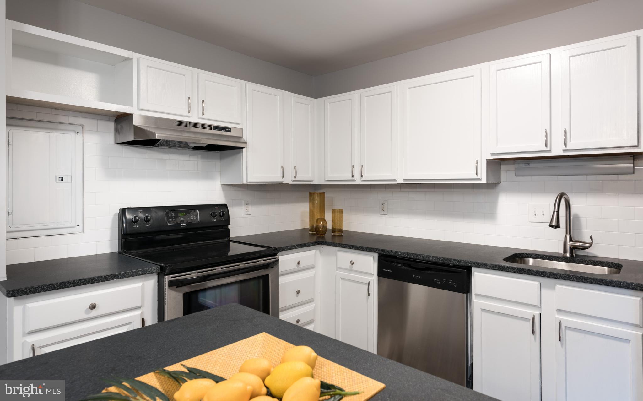9266 Taney Road Manassas, VA 20110 - Photo 12 of 19 Kitchen