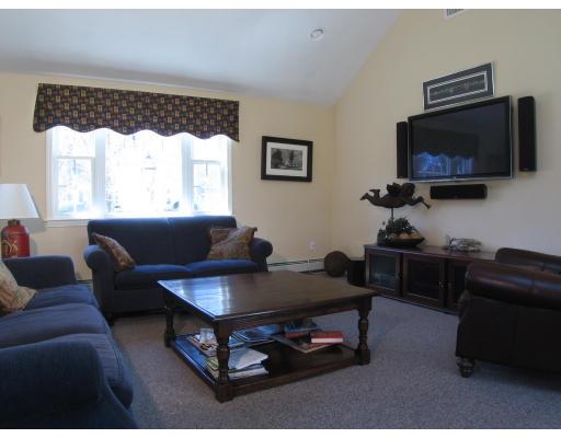 34 Oriole Road Westwood, MA 02090 - Photo 6 of 15 Gallery Image 6