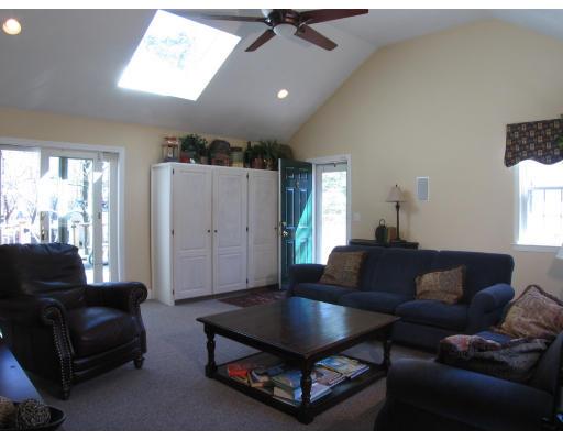 34 Oriole Road Westwood, MA 02090 - Photo 7 of 15 Gallery Image 7