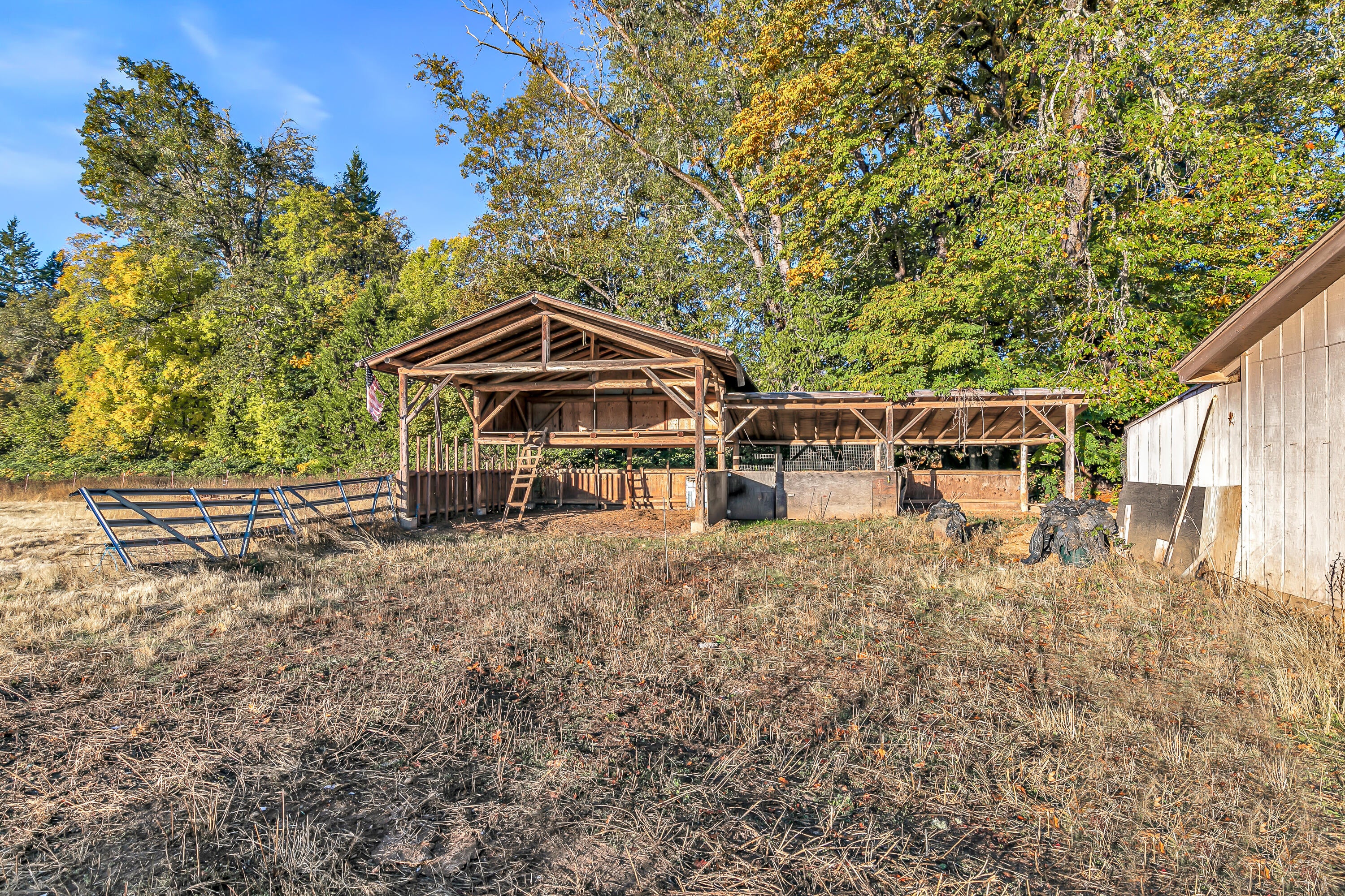 570 Garner Road Cave Junction, OR 97523 - Photo 34 of 50 9R9A4304