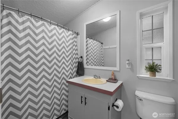 $274,999 | 300 Mt Jupiter Drive, Hoodsport, WA 98548