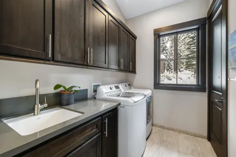 $3,250,000 | 10601 Carson Range Road, Truckee, CA 96161