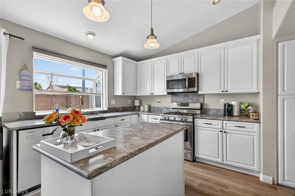 $2,600 | 1056 Kennebunk Circle, Henderson, NV 89015