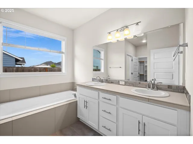 $519,000 | 730 East Camellia Street, Yamhill, OR 97148