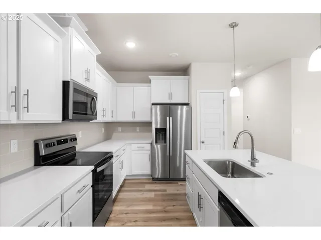 $519,000 | 730 East Camellia Street, Yamhill, OR 97148