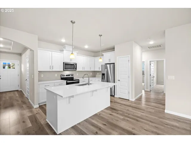 $519,000 | 730 East Camellia Street, Yamhill, OR 97148