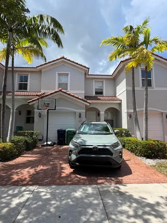 $450,000 | 1047 Northeast 208th Street, Miami, FL 33179