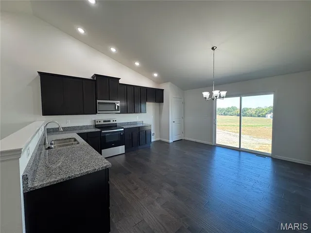 $460,000 | 4 Alpine Drive, Troy, MO 63379