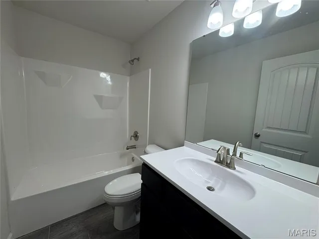 $460,000 | 4 Alpine Drive, Troy, MO 63379