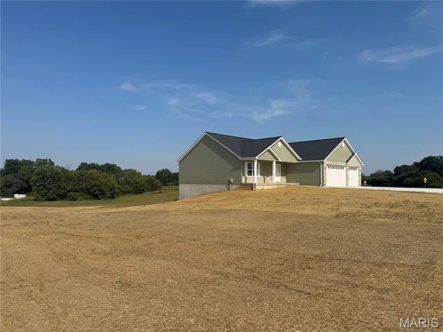 $460,000 | 4 Alpine Drive, Troy, MO 63379