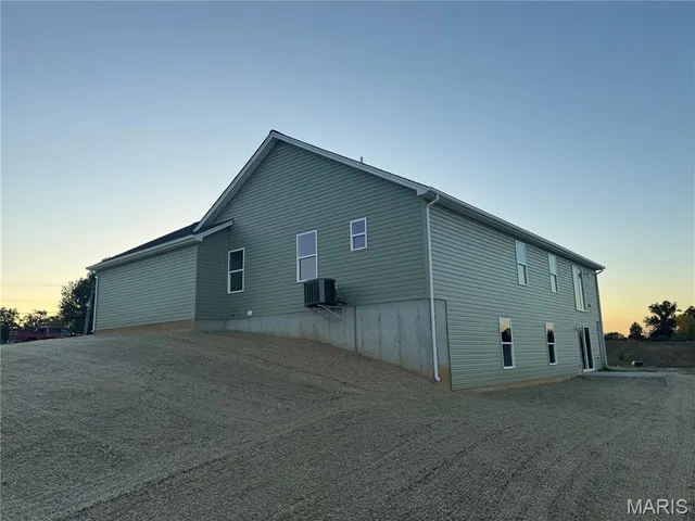 $460,000 | 4 Alpine Drive, Troy, MO 63379