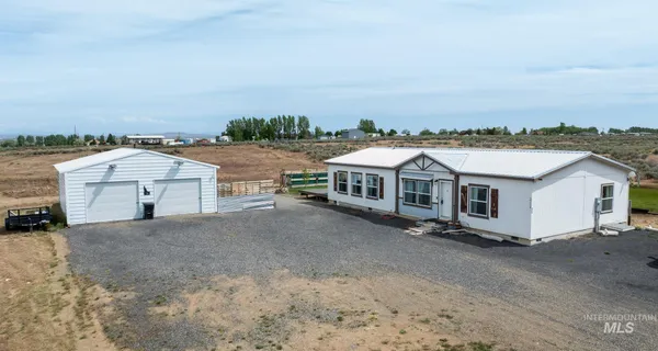 $480,000 | 212 East 10 South, Shoshone, ID 83352