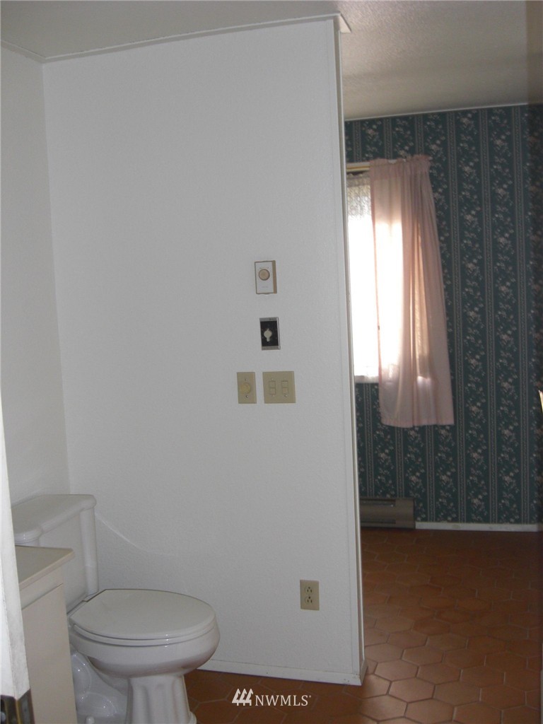 8100 Kispiox Road Blaine, WA 98230 - Photo 9 of 25 Gallery Image 9