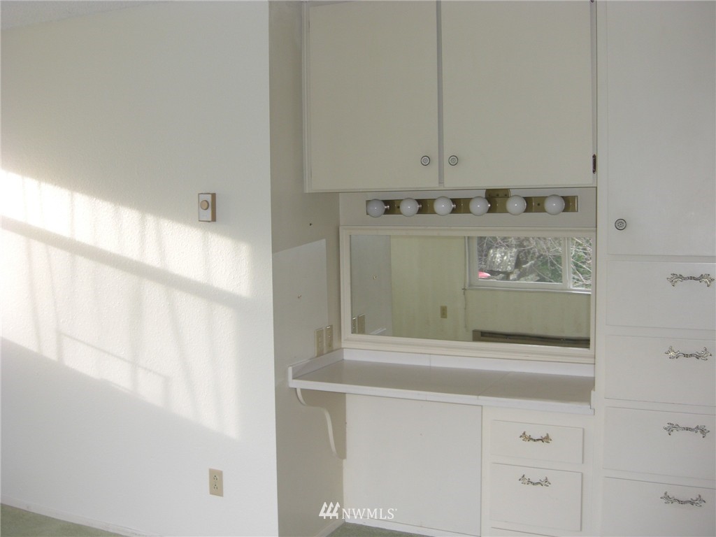 8100 Kispiox Road Blaine, WA 98230 - Photo 10 of 25 Gallery Image 10