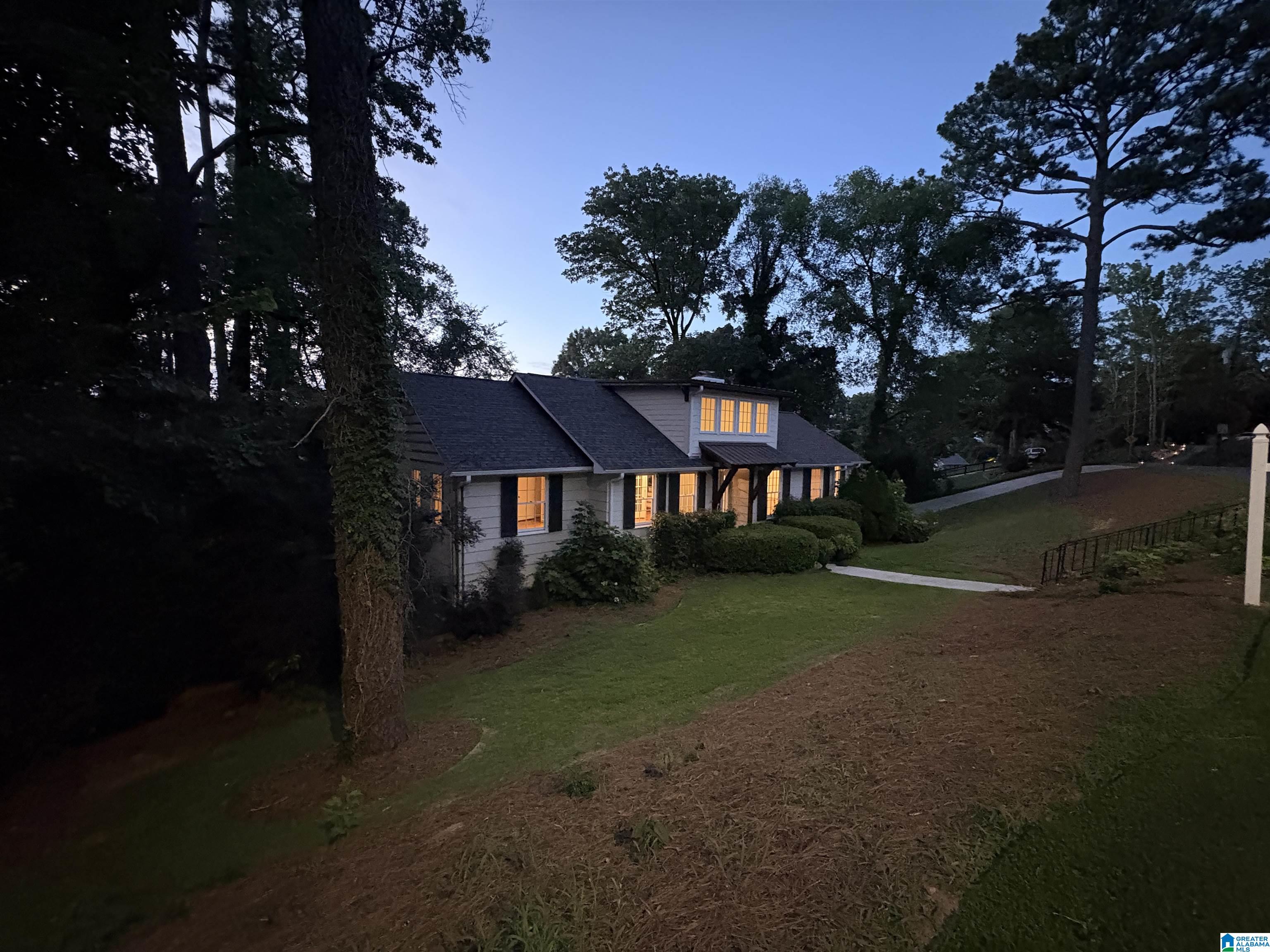 1624 Ridge Road Birmingham, AL 35209 - Photo 5 of 60