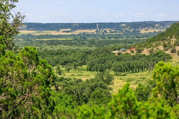 $1,822,222 | 1825 Onion Creek Road, Doss, TX 78618