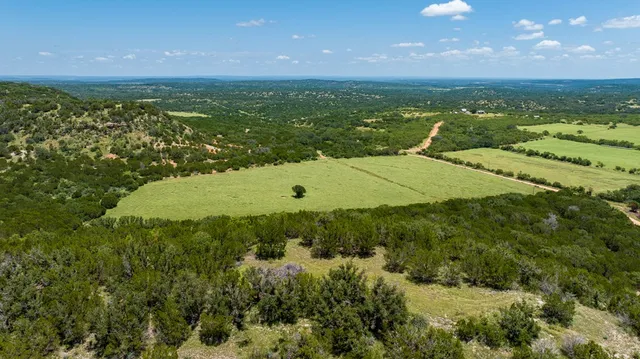 $1,822,222 | 1825 Onion Creek Road, Doss, TX 78618