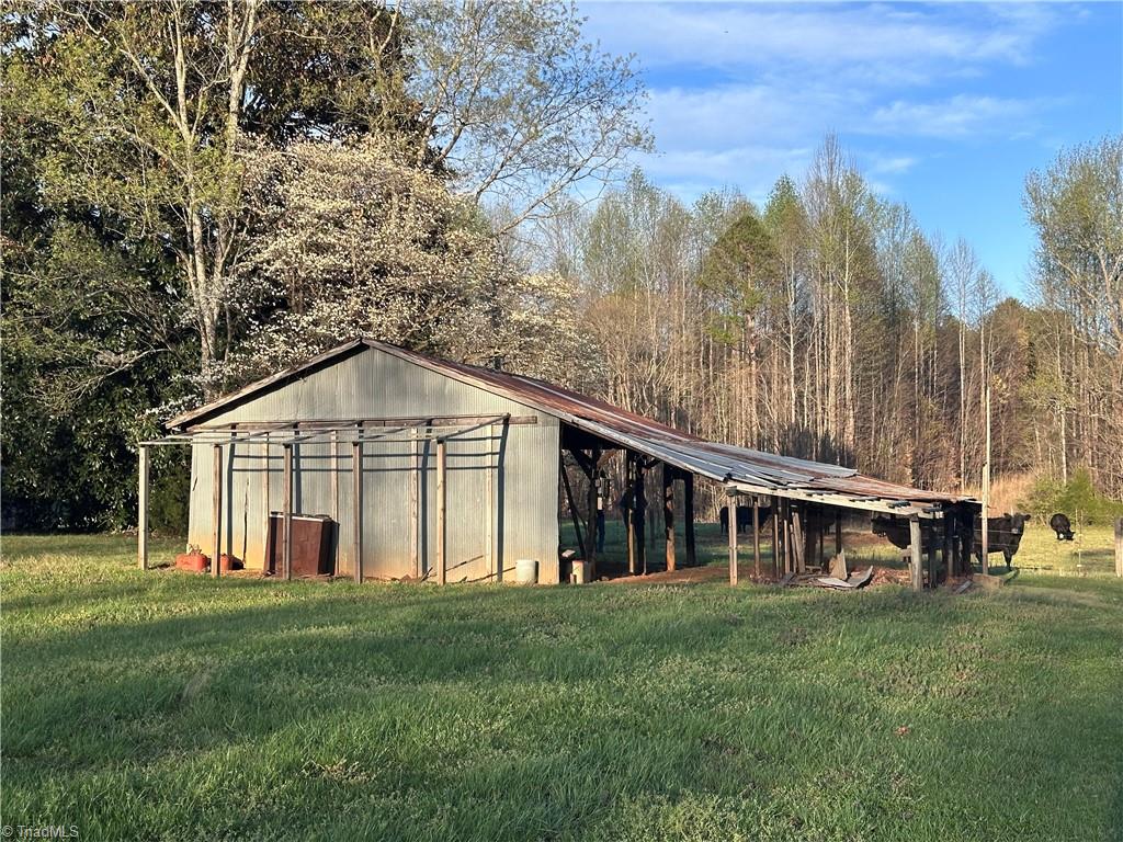 5618 Farmstead Road Seagrove, NC 27341 - Photo 7 of 34