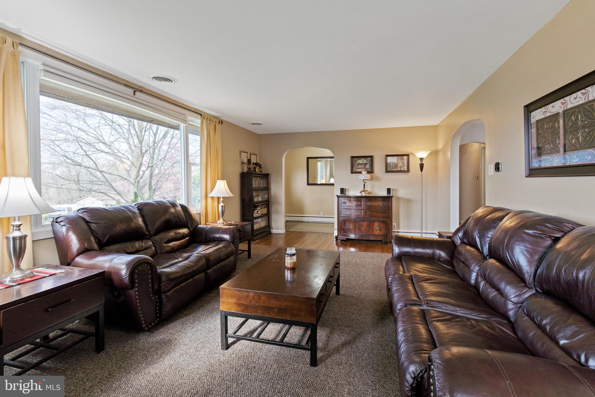 5348 Windsor Road Harrisburg, PA 17112 - Photo 6 of 28 Living room 2