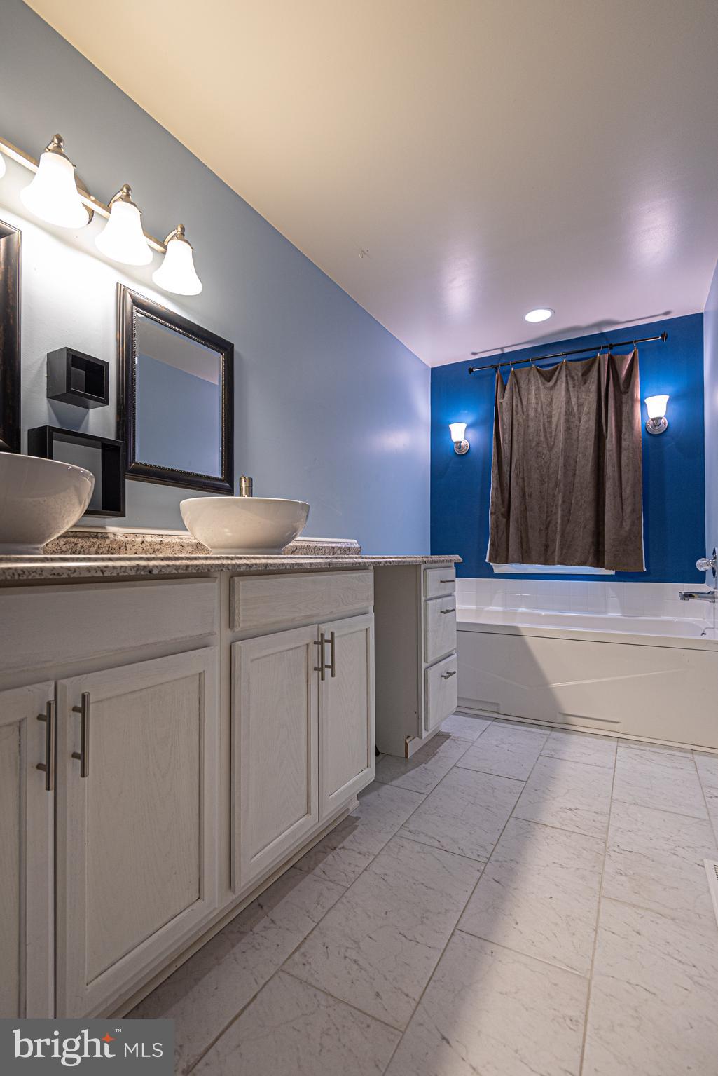 11256 Stewart Neck Road Princess Anne, MD 21853 - Photo 27 of 30 Primary Bedroom Bathroom