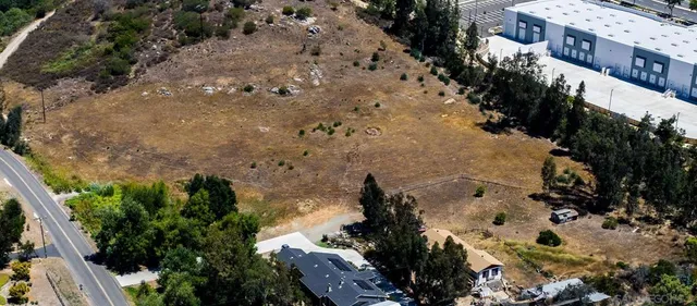 a view of outside area