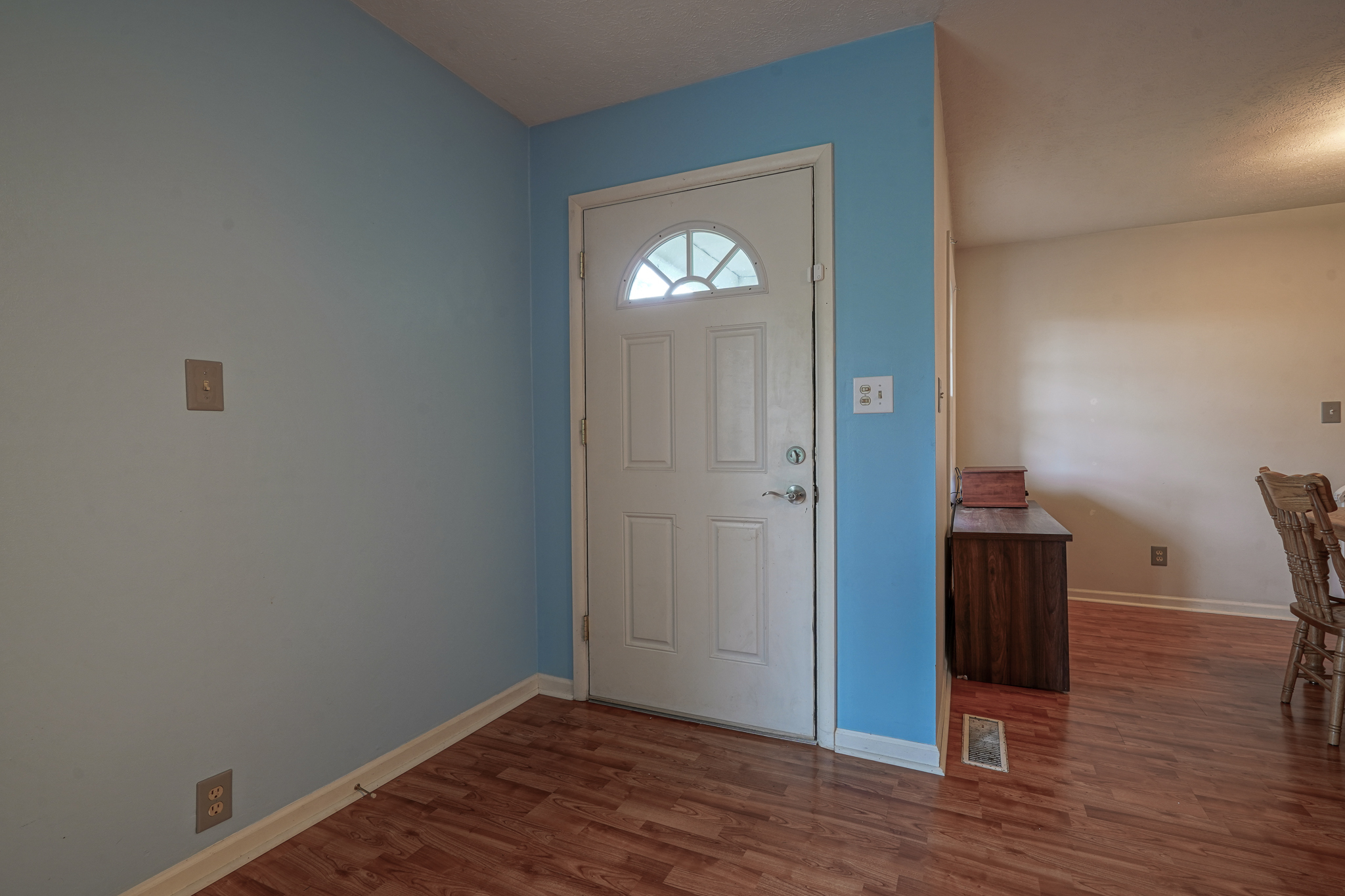 3442 Rost Drive Columbus, IN 47203 - Photo 2 of 31 Gallery Image 2