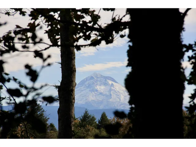 $349,960 | 41057 Southeast Vista Loop Drive, Sandy, OR 97055