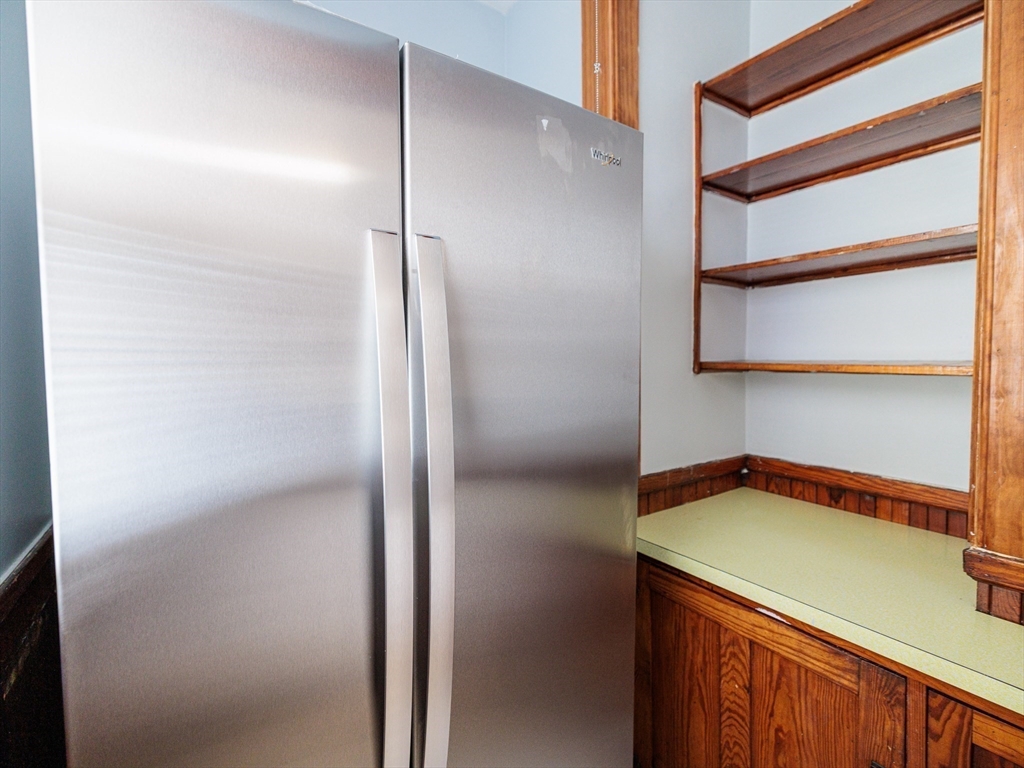 89 Glendower Road Boston, MA 02131 - Photo 9 of 42 Gallery Image 9