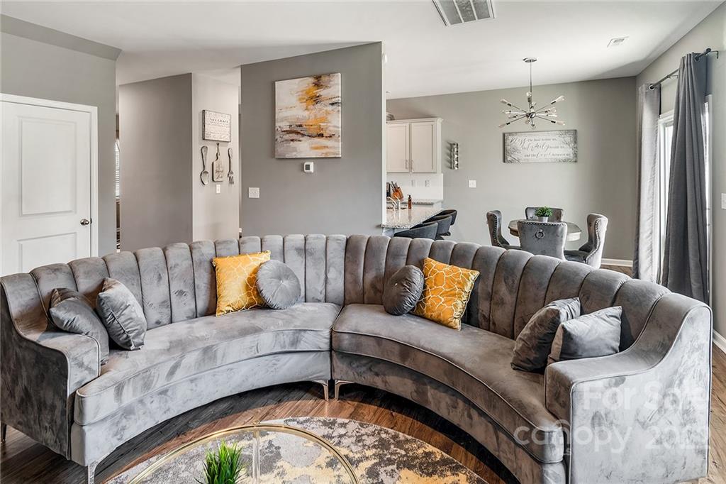 7101 Branch Fork Road Charlotte, NC 28215 - Photo 19 of 47 Gallery Image 19