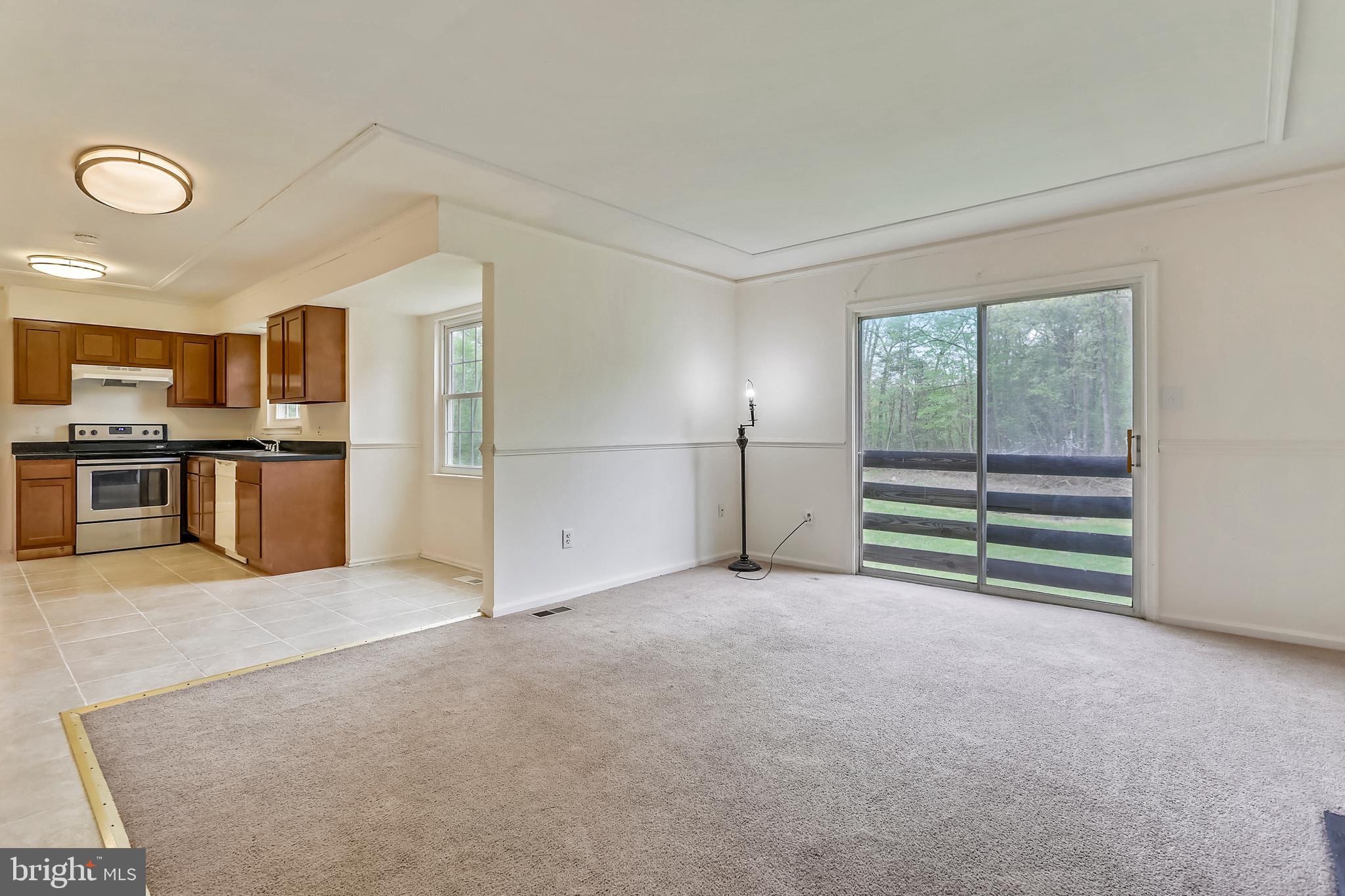 9105 McHenry Lane Lanham, MD 20706 - Photo 4 of 30