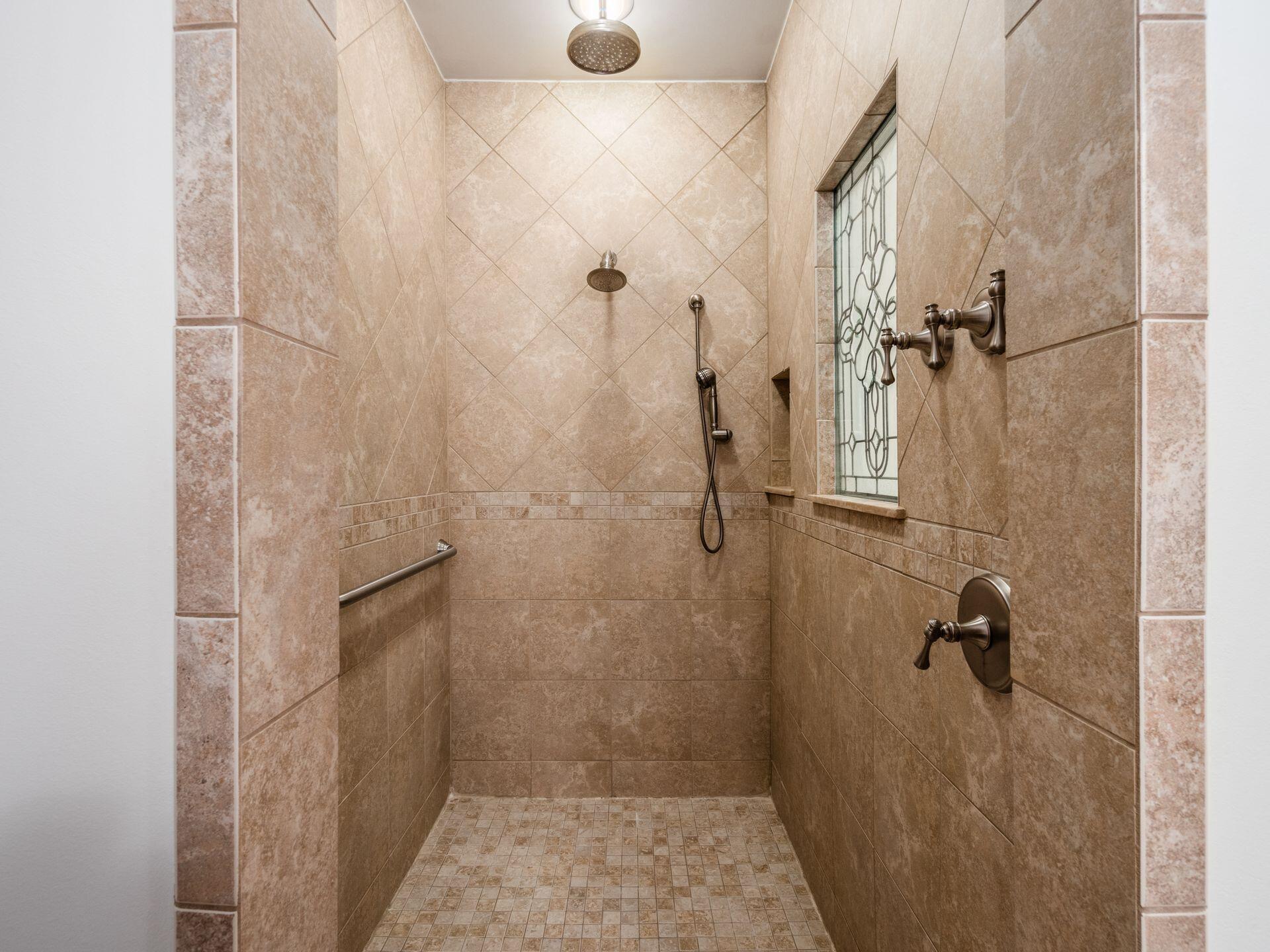 3175 Tremont Road, Unit 510 Columbus, OH 43221 - Photo 29 of 51 083_a7153e_A 3175 Tremont 058