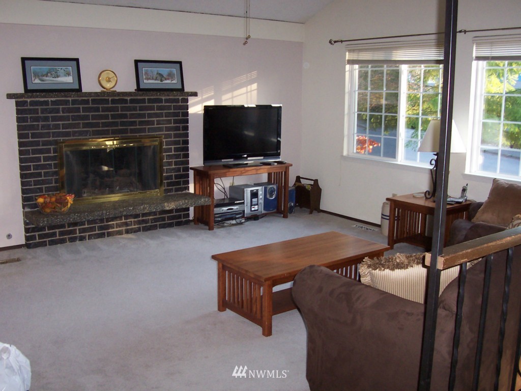 10134 Northeast 204th Street Bothell, WA 98011 - Photo 3 of 15