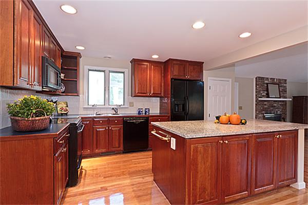 126 Blanchard Road Belmont, MA 02478 - Photo 5 of 13 Gallery Image 5