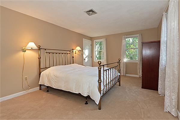 126 Blanchard Road Belmont, MA 02478 - Photo 8 of 13 Gallery Image 8