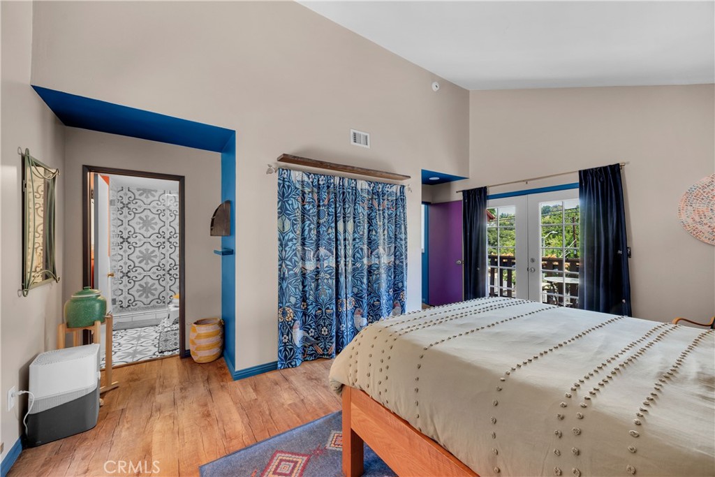 5341 Monterey Road Los Angeles, CA 90042 - Photo 15 of 40 primary suite