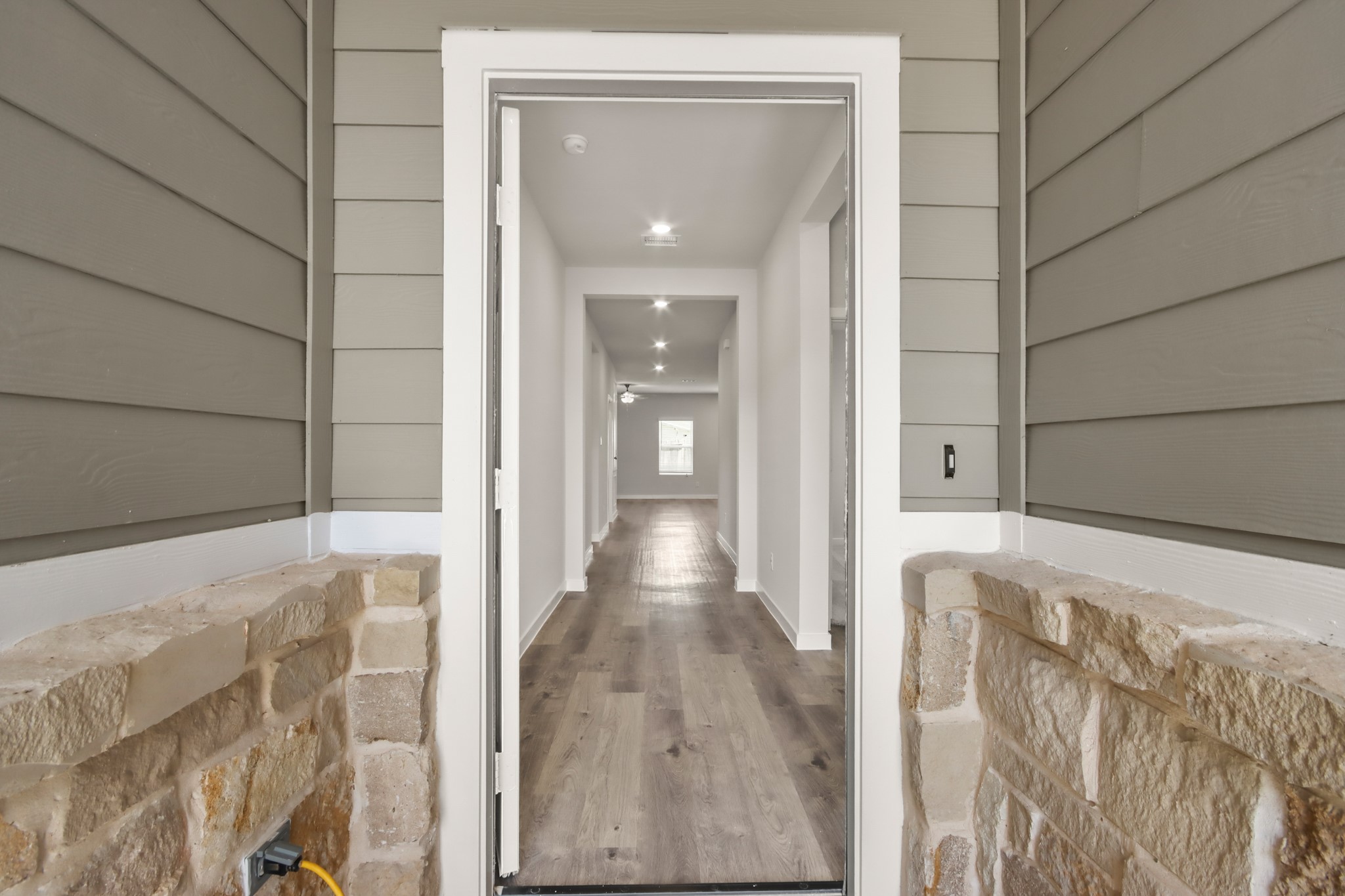 9790 Caney Bend Road Conroe, TX 77303 - Photo 3 of 22