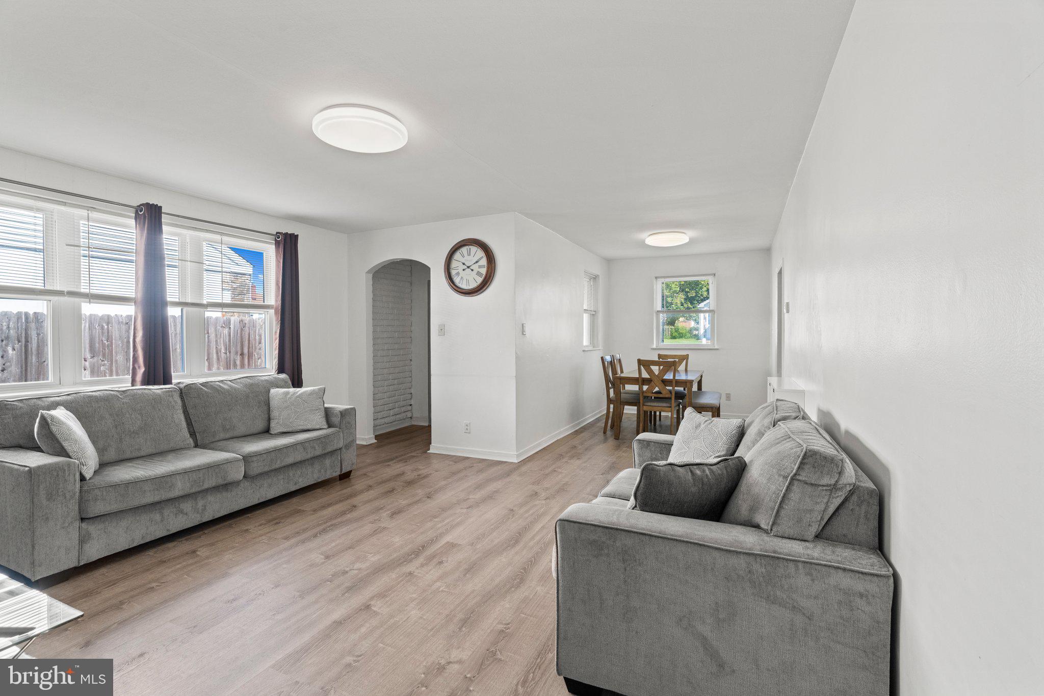 9231 Horatio Road Philadelphia, PA 19114 - Photo 3 of 25 Gallery Image 3