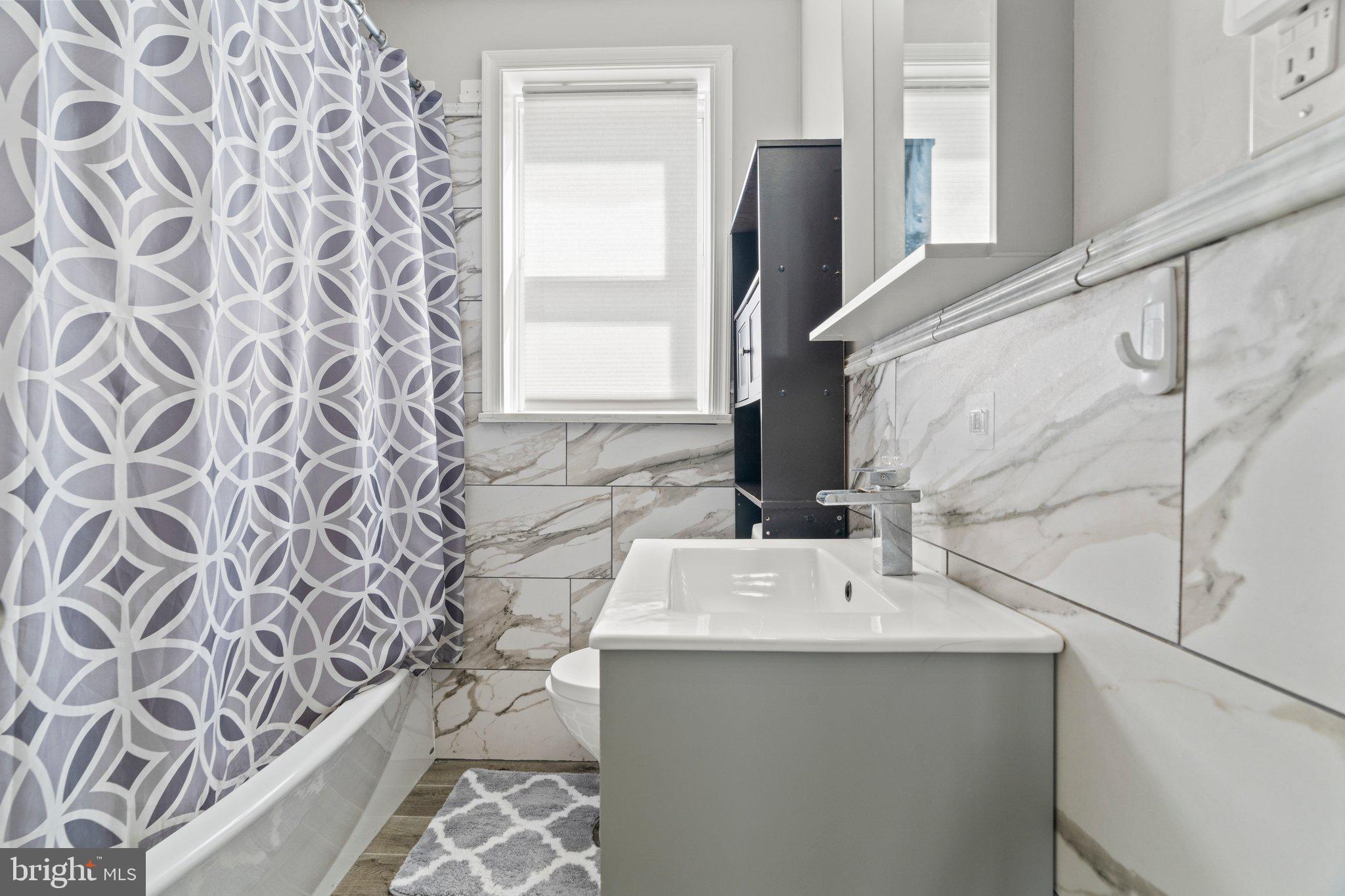 9231 Horatio Road Philadelphia, PA 19114 - Photo 5 of 25 Gallery Image 5