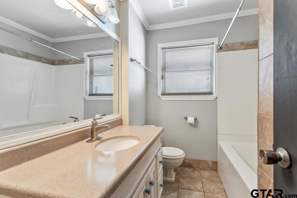 2033 Old Omen Road Tyler, TX 75701 - Photo 14 of 35 Gallery Image 14