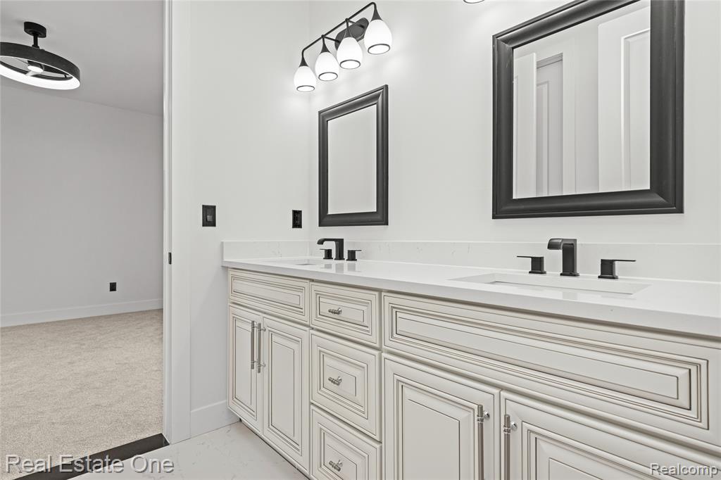5321 Rochester Road Troy, MI 48085 - Photo 56 of 73