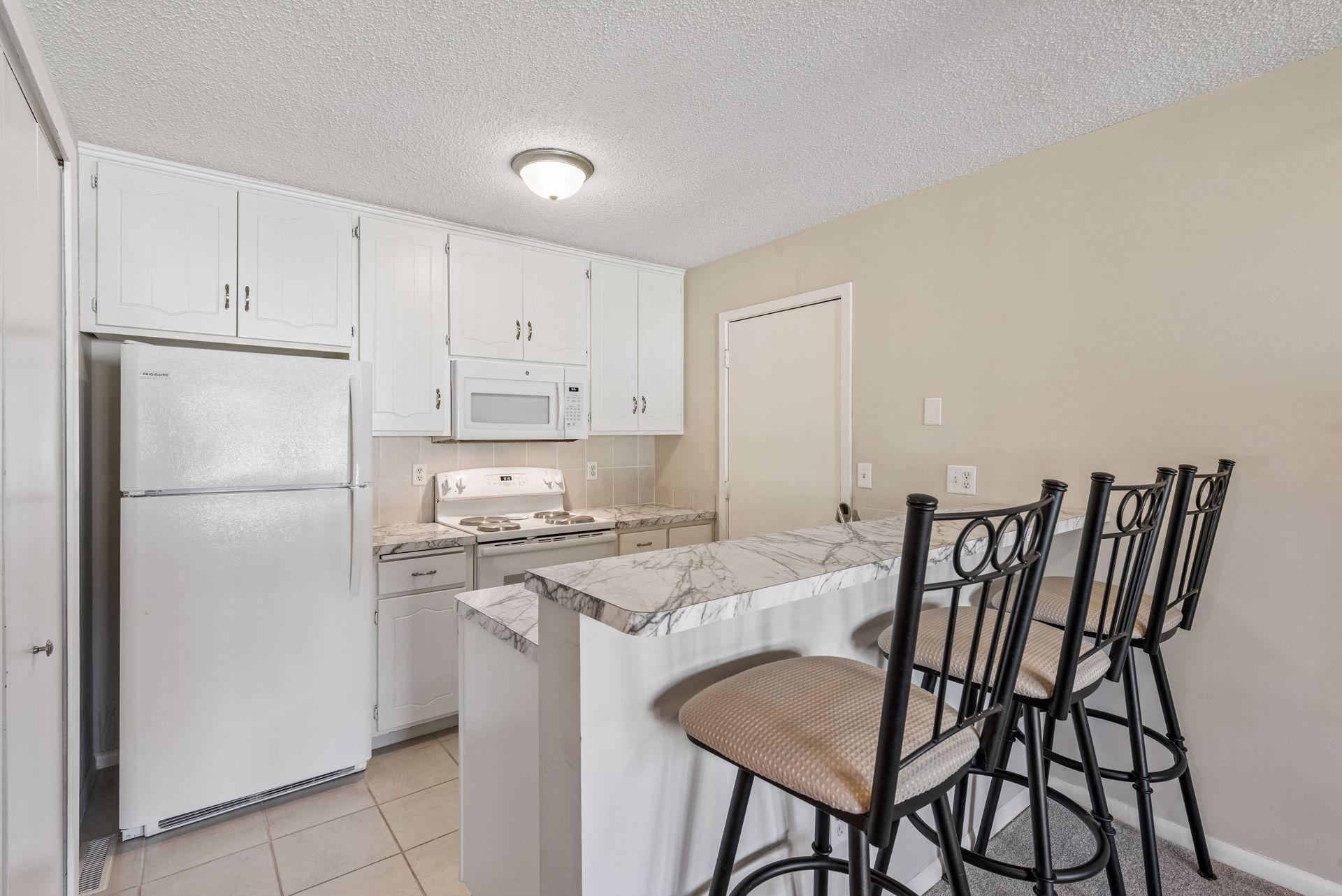 8646 South Maplebrook Circle Brooklyn Park, MN 55445 - Photo 7 of 16