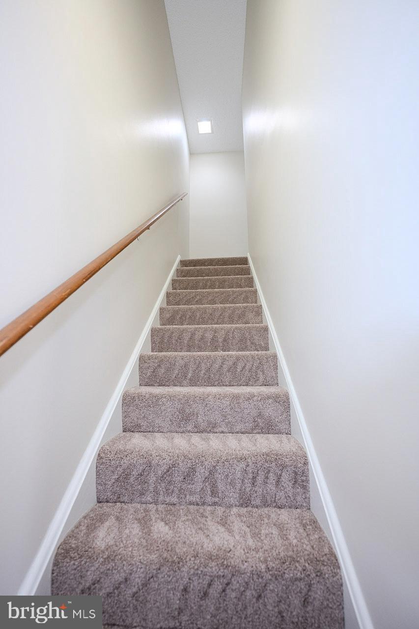 2202 Southgate Square Reston, VA 20191 - Photo 14 of 26 a view of entryway