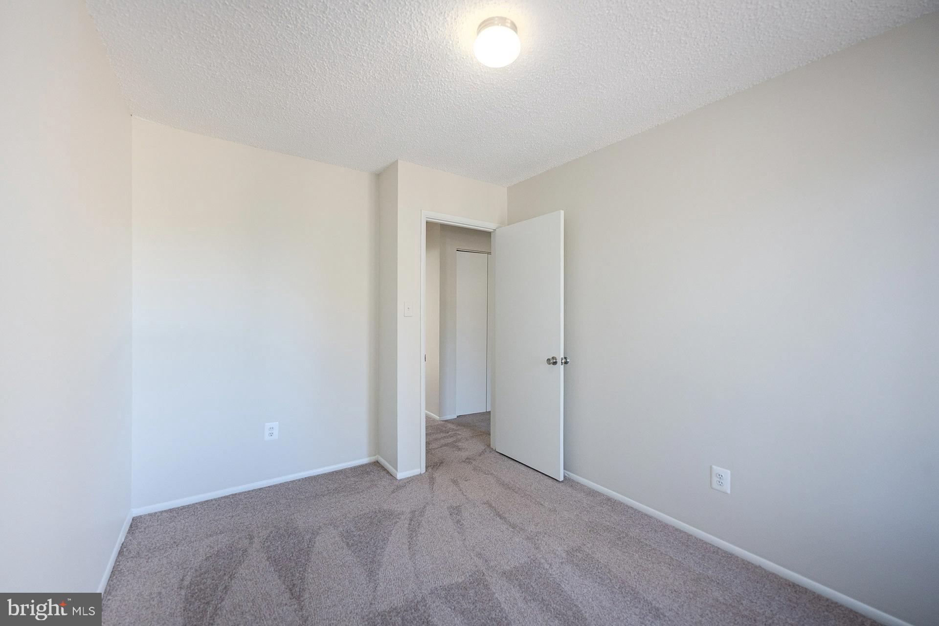 2202 Southgate Square Reston, VA 20191 - Photo 20 of 26 a view of an empty room