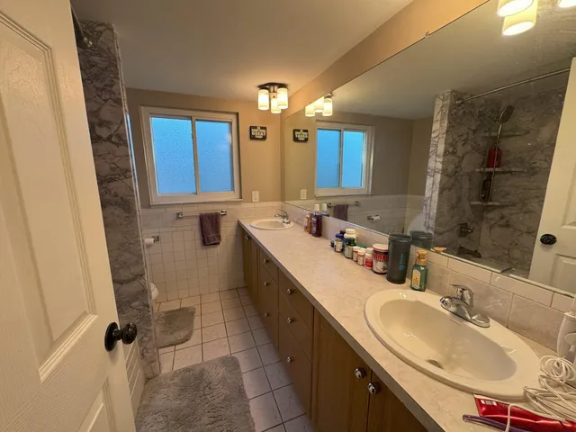 $319,000 | 33148 Breckenridge Drive, Sterling Heights, MI 48310